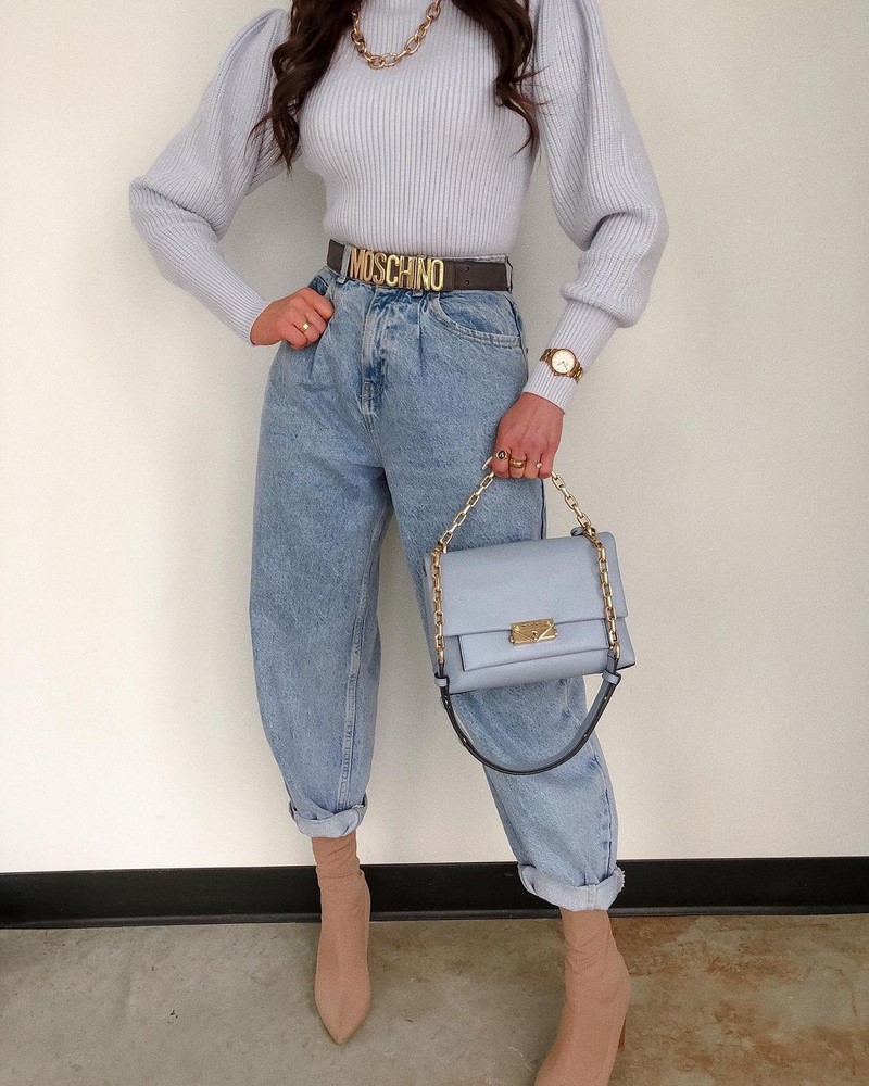 Стильные женские джинсы бойфренды 2026 года: модные образы, новинки, тренды — фото