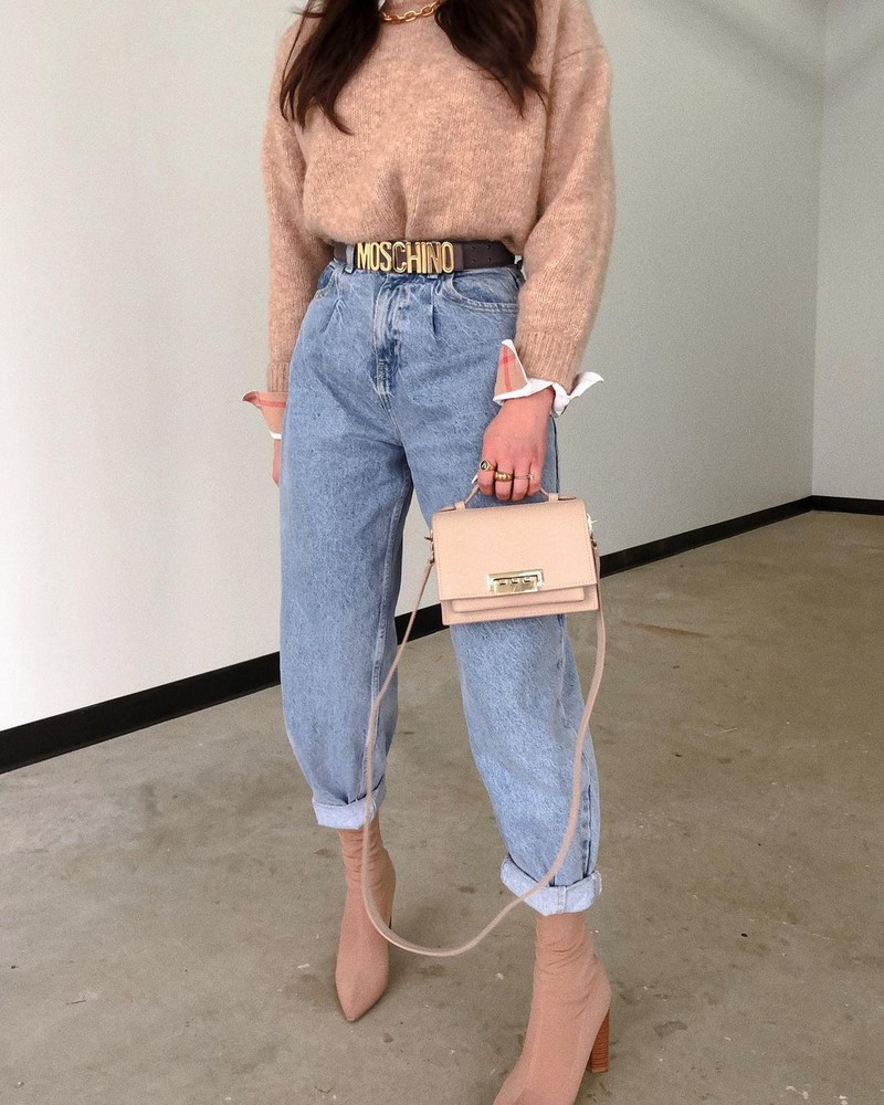 Стильные женские джинсы бойфренды 2026 года: модные образы, новинки, тренды — фото