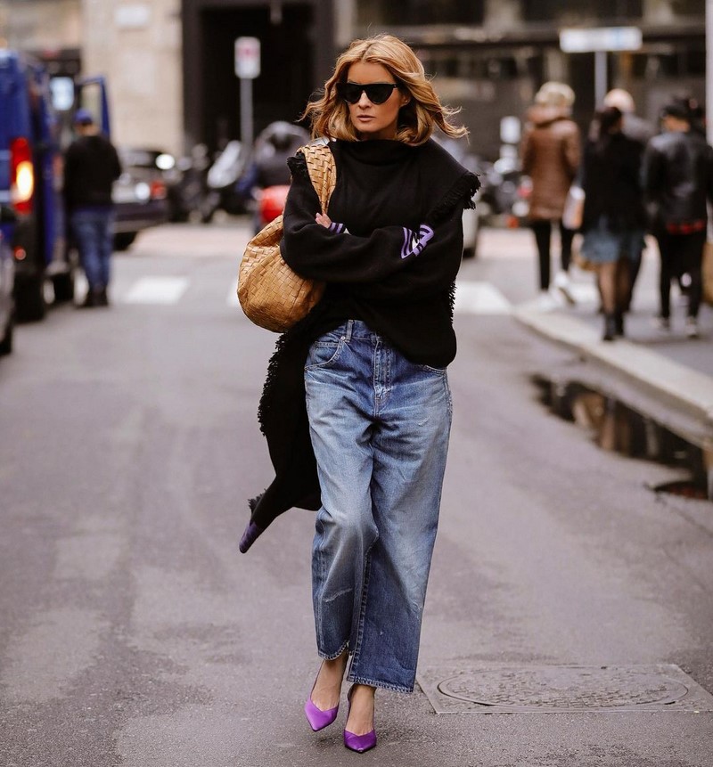 Стильные женские джинсы бойфренды 2026 года: модные образы, новинки, тренды — фото