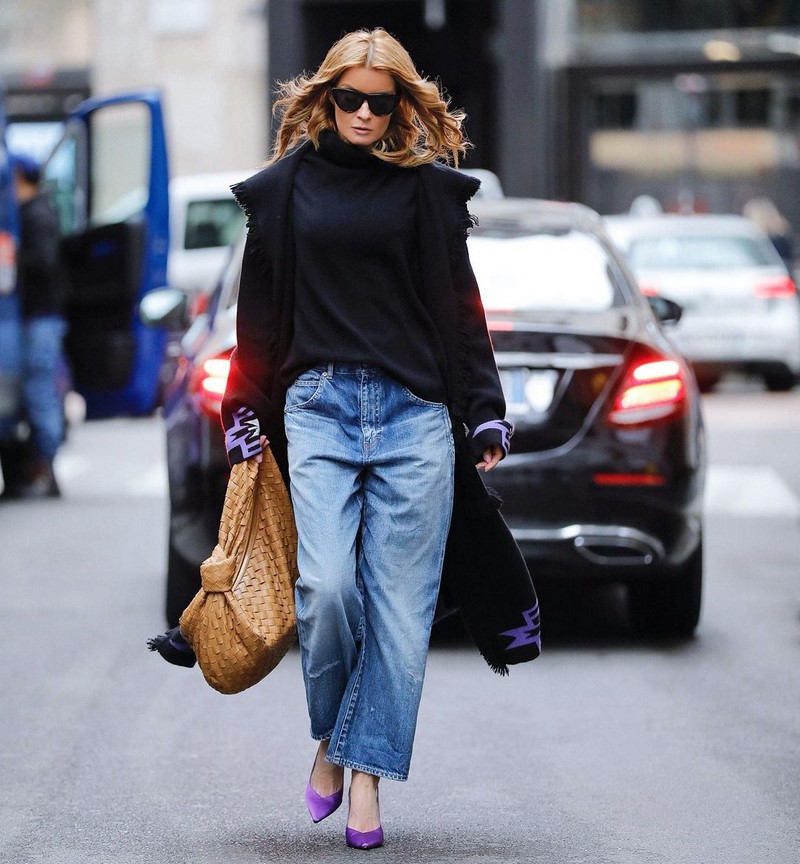 Стильные женские джинсы бойфренды 2026 года: модные образы, новинки, тренды — фото