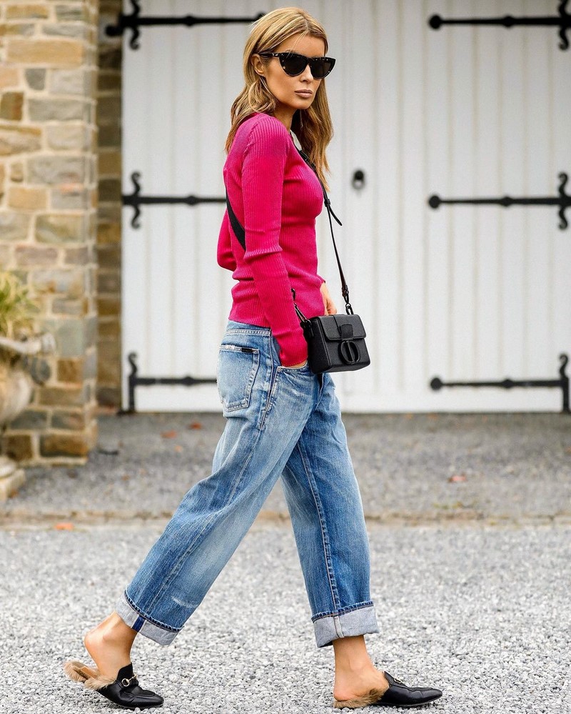 Стильные женские джинсы бойфренды 2026 года: модные образы, новинки, тренды — фото