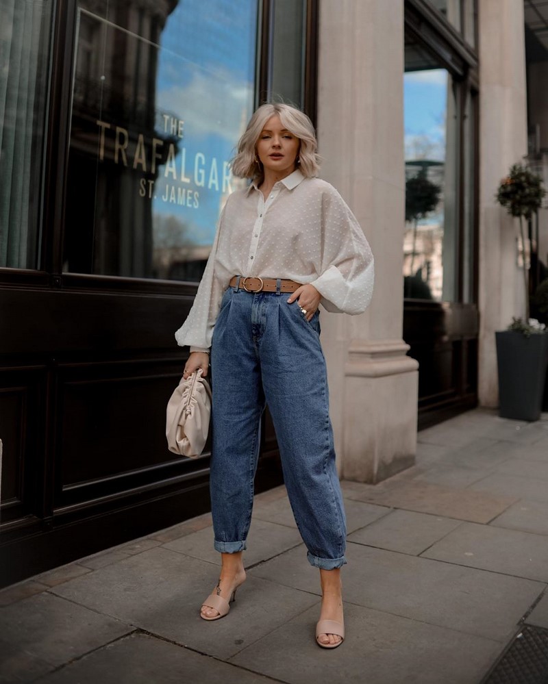 Стильные женские джинсы бойфренды 2026 года: модные образы, новинки, тренды — фото