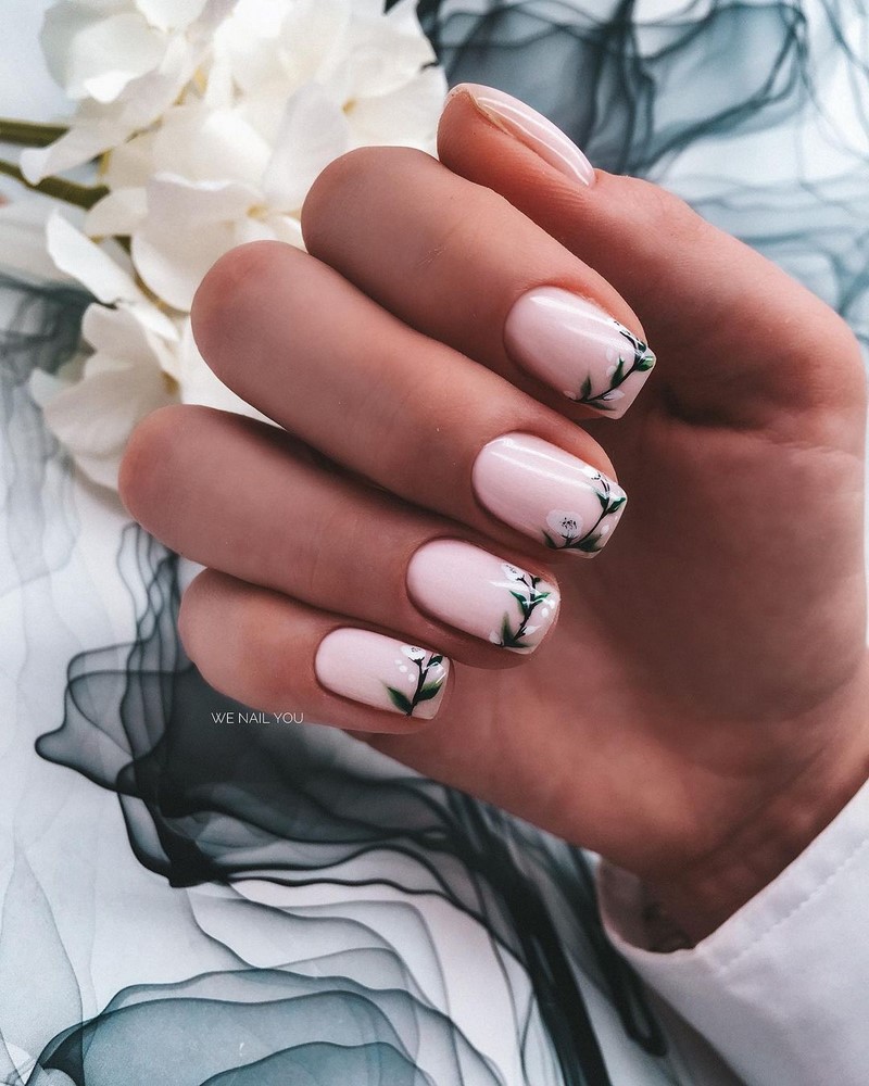 Модный летний френч 2026 – лучшие примеры цветного френча