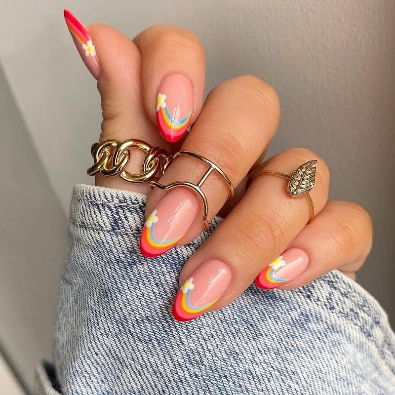 Модный летний френч 2026 – лучшие примеры цветного френча