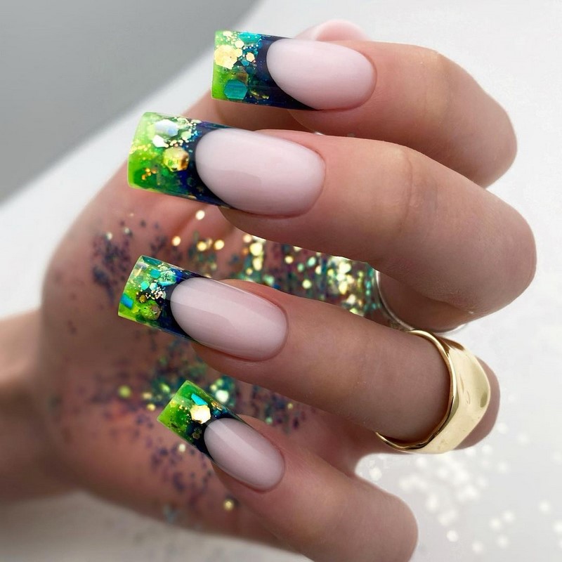 Модный летний френч 2026 – лучшие примеры цветного френча