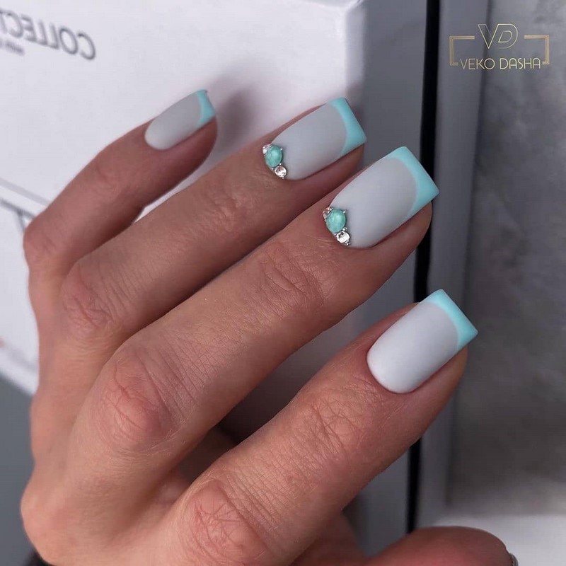 Модный летний френч 2026 – лучшие примеры цветного френча