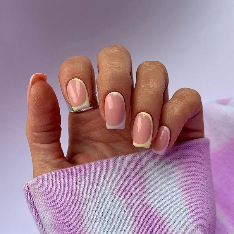 Модный летний френч 2026 – лучшие примеры цветного френча