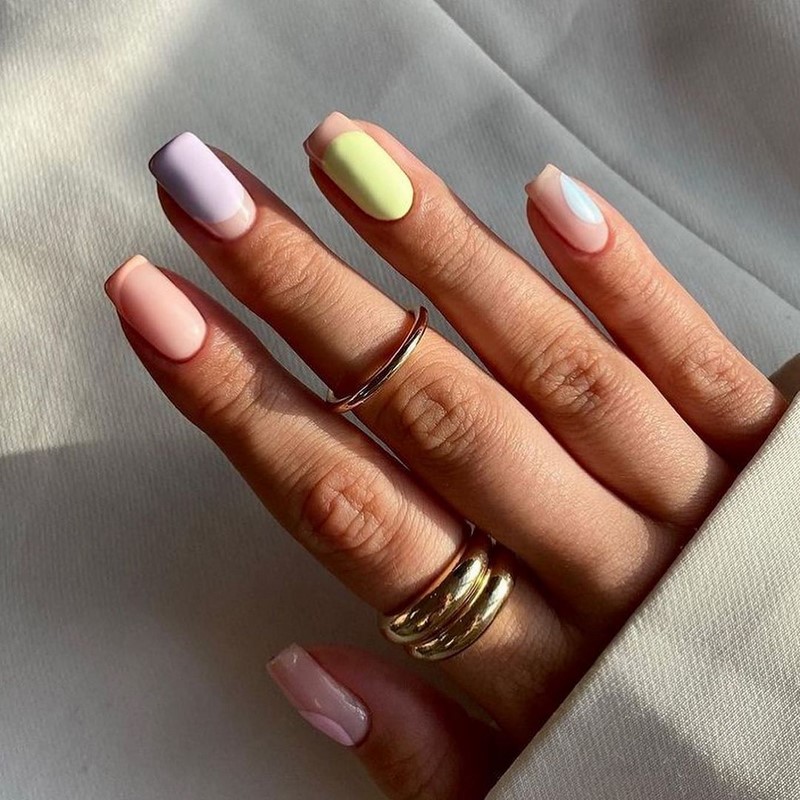 Модный летний френч 2026 – лучшие примеры цветного френча