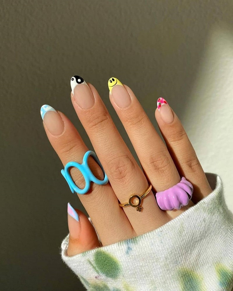 Модный летний френч 2026 – лучшие примеры цветного френча