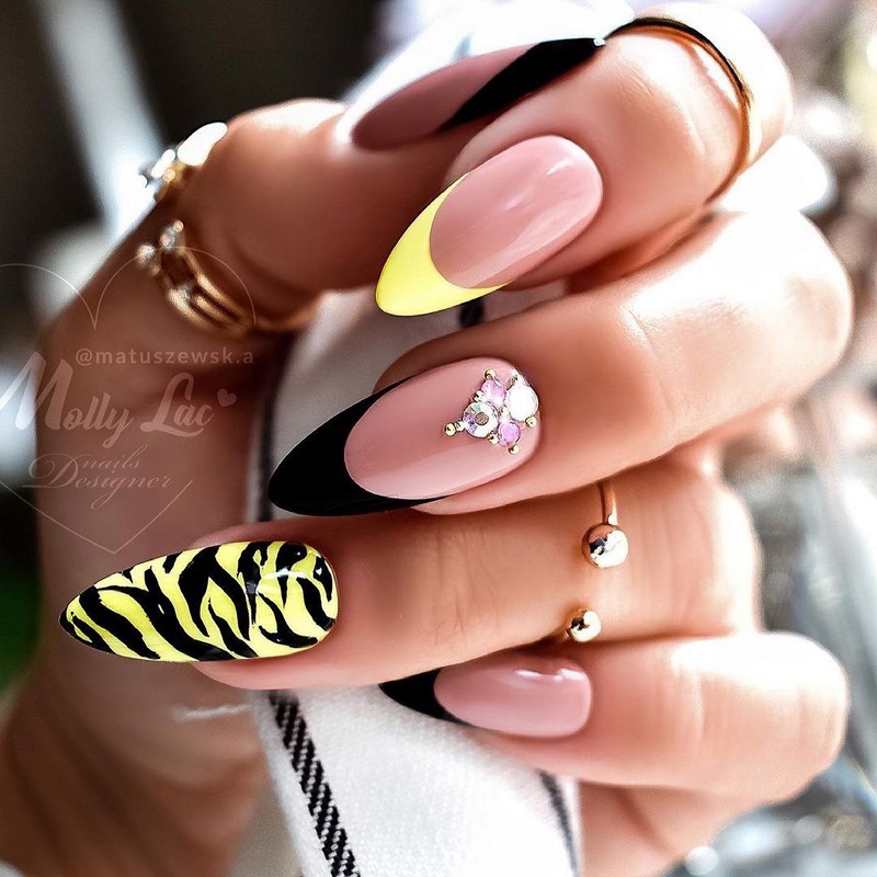 Модный летний френч 2026 – лучшие примеры цветного френча