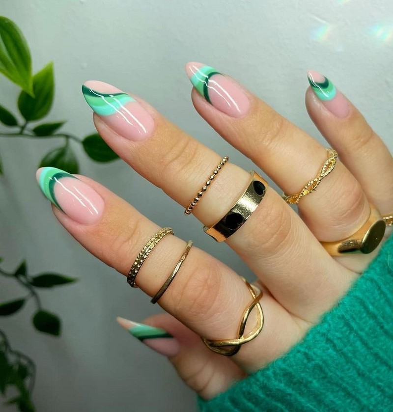 Модный летний френч 2026 – лучшие примеры цветного френча