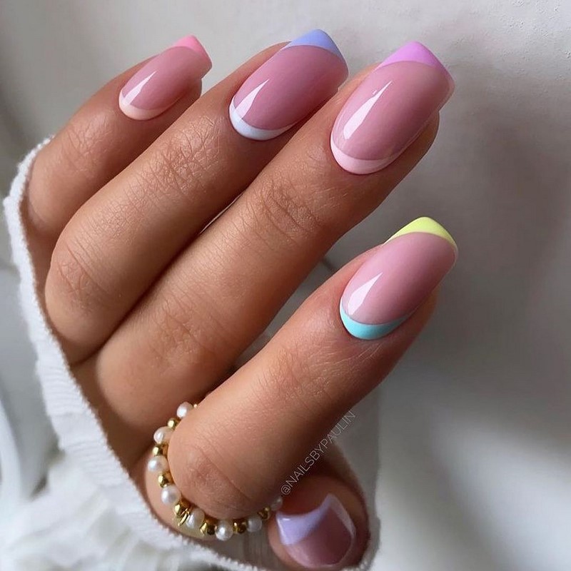 Модный летний френч 2026 – лучшие примеры цветного френча