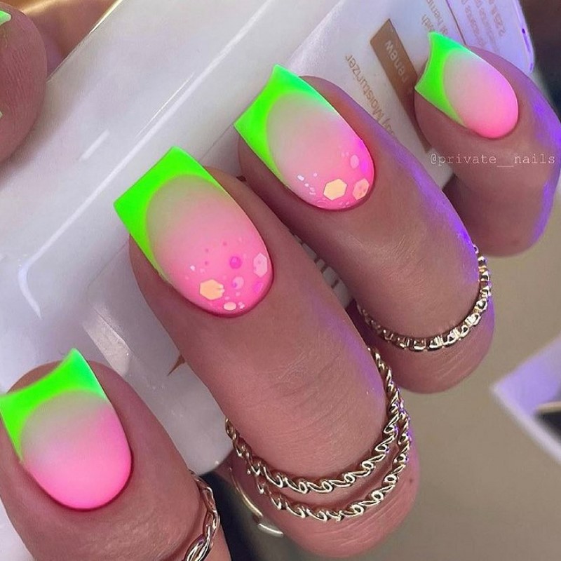 Модный летний френч 2026 – лучшие примеры цветного френча