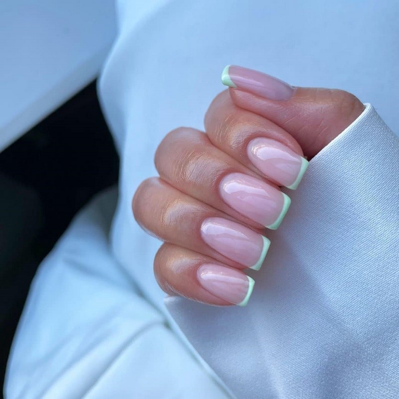 Модный летний френч 2026 – лучшие примеры цветного френча