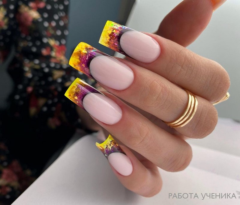 Модный летний френч 2026 – лучшие примеры цветного френча