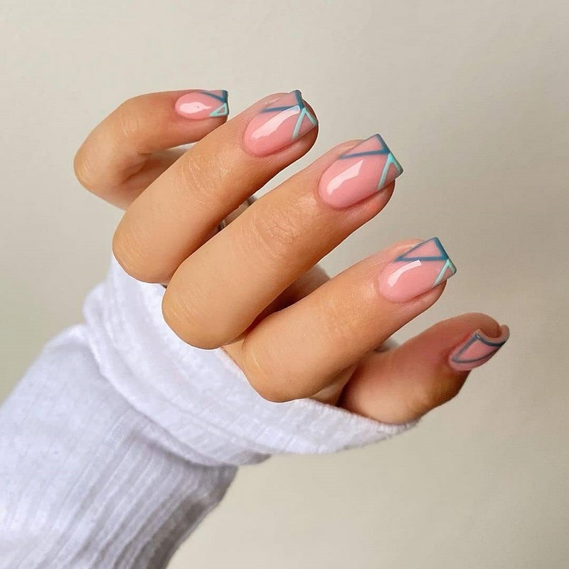 Модный летний френч 2026 – лучшие примеры цветного френча