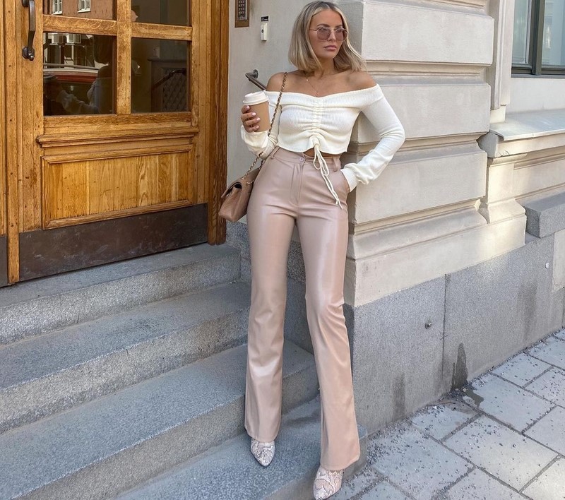 Мода на кожаные брюки 2026: актуальные фасоны в лучших сочетаниях