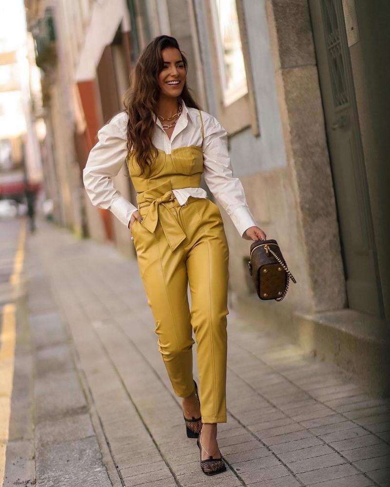 Мода на кожаные брюки 2026: актуальные фасоны в лучших сочетаниях