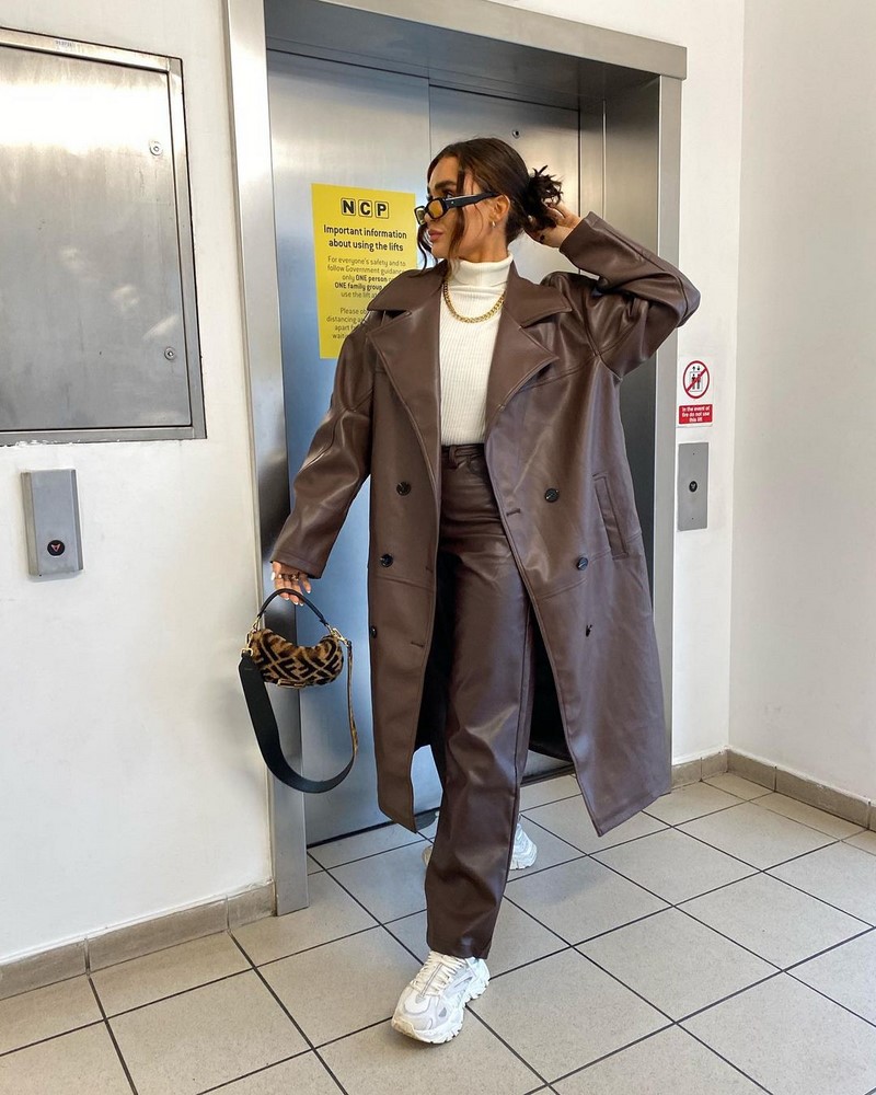 Мода на кожаные брюки 2026: актуальные фасоны в лучших сочетаниях