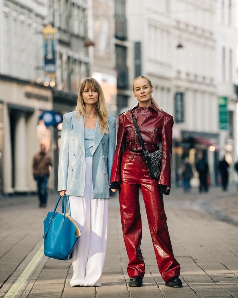 Мода на кожаные брюки 2026: актуальные фасоны в лучших сочетаниях