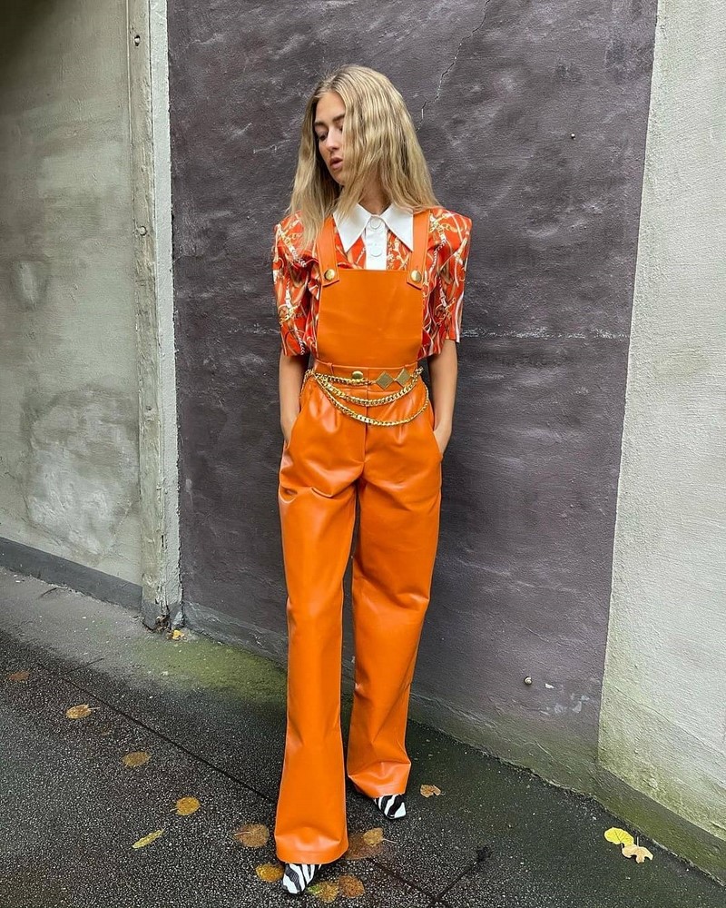 Мода на кожаные брюки 2026: актуальные фасоны в лучших сочетаниях