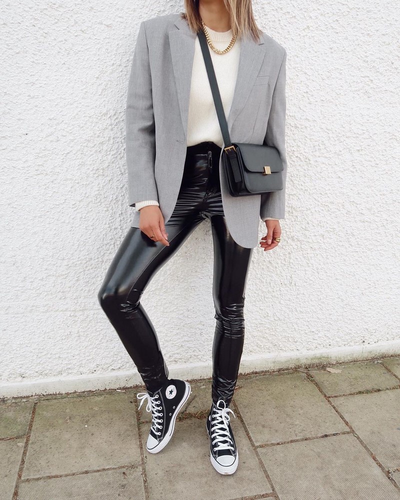 Мода на кожаные брюки 2026: актуальные фасоны в лучших сочетаниях