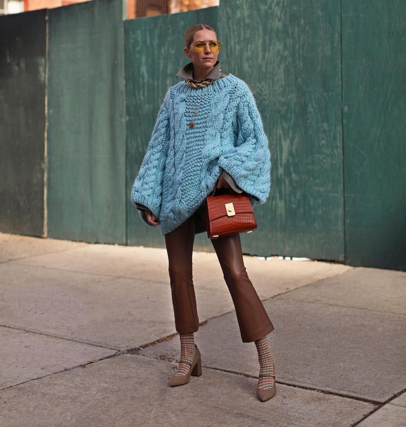 Мода на кожаные брюки 2026: актуальные фасоны в лучших сочетаниях