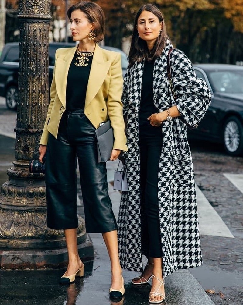 Мода на кожаные брюки 2026: актуальные фасоны в лучших сочетаниях