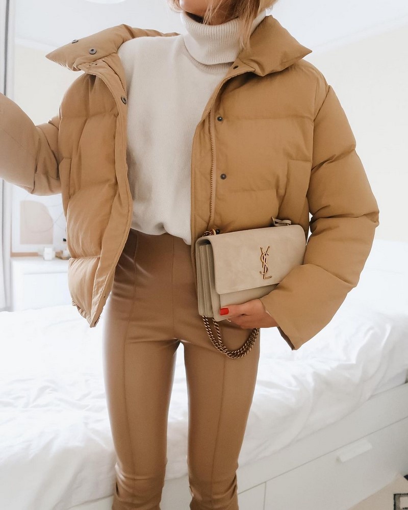 Мода на кожаные брюки 2026: актуальные фасоны в лучших сочетаниях