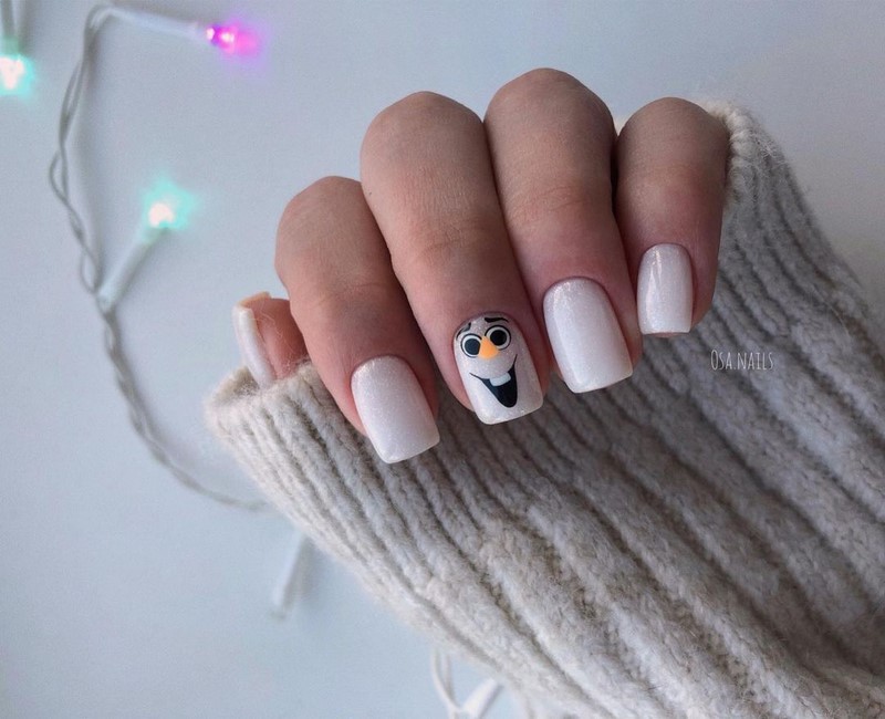 Рисунки в дизайне ноготков осень-зима 2026-2027: фото нейл-арта