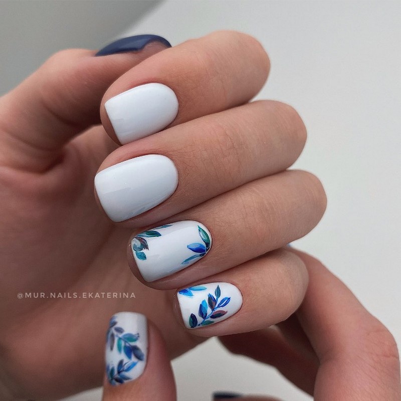 Рисунки в дизайне ноготков осень-зима 2026-2027: фото нейл-арта