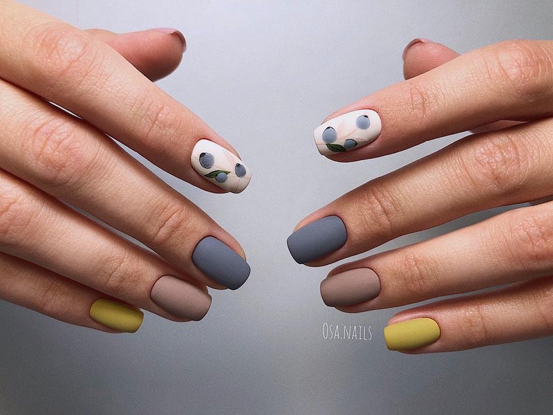 Рисунки в дизайне ноготков осень-зима 2026-2027: фото нейл-арта