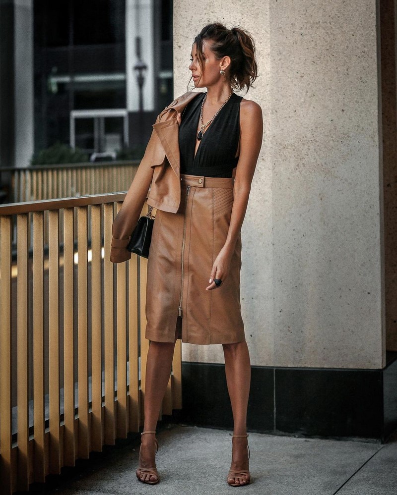 С чем носить модные юбки-карандаш 2026 года: фото, идеи, лучшие образы с юбкой карандаш?