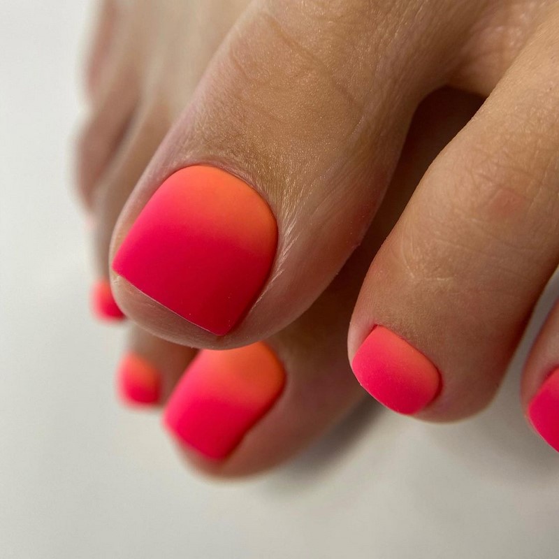 Подберите для себя лучший педикюр 2026: модные идеи, новинки, примеры — фото