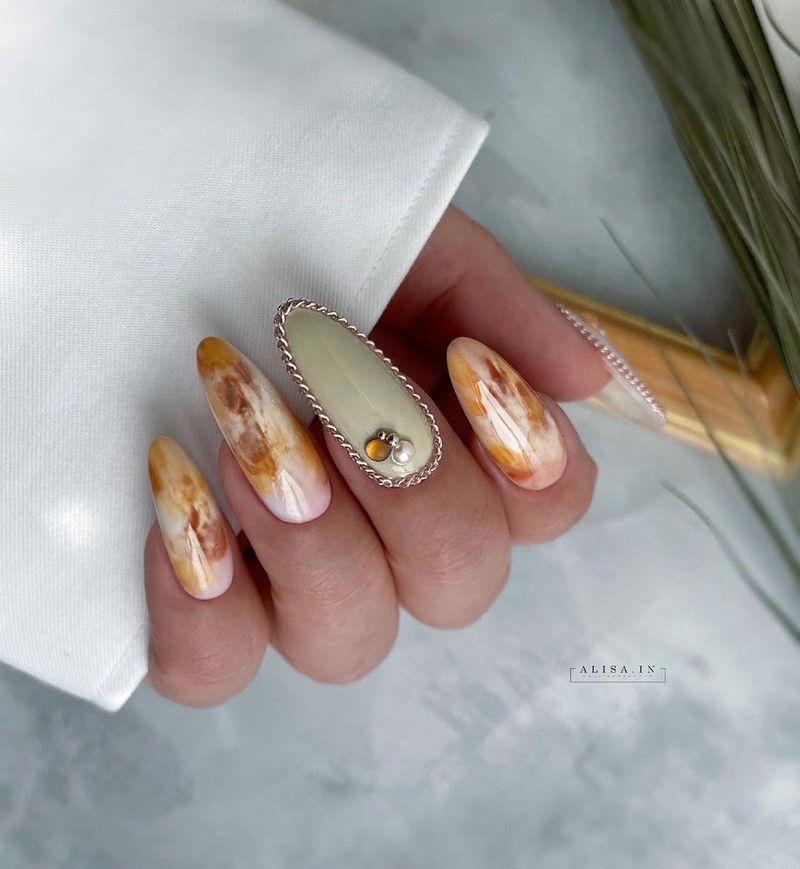 Красивый весенний маникюр 2026 года: идеи, новинки, тренды — фото