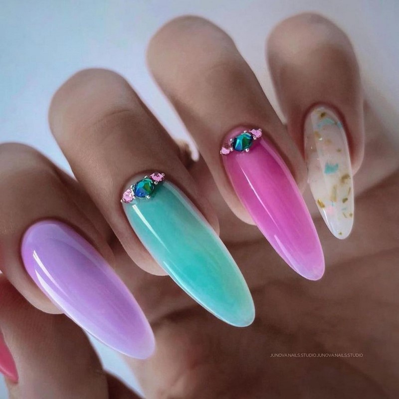 Красивый весенний маникюр 2026 года: идеи, новинки, тренды — фото