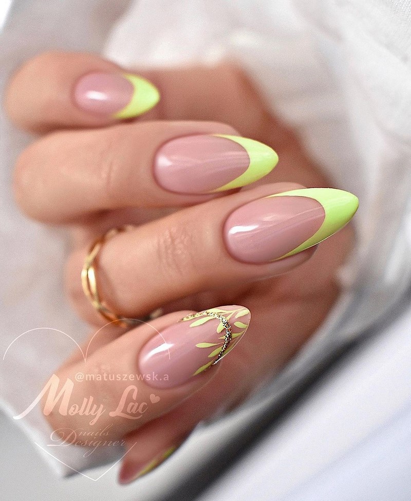 Красивый весенний маникюр 2026 года: идеи, новинки, тренды — фото