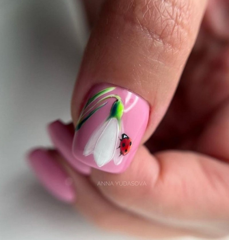 Красивый весенний маникюр 2026 года: идеи, новинки, тренды — фото
