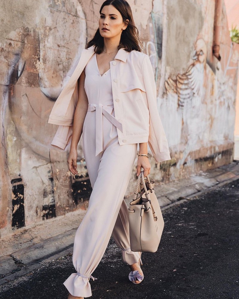 Модные тенденции брюк 2026: лучшие модели и фасоны брюк для женщин