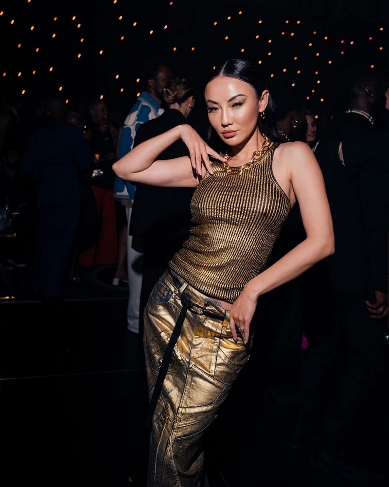 С чем носить модные юбки-карандаш 2026 года: фото, идеи, лучшие образы с юбкой карандаш?