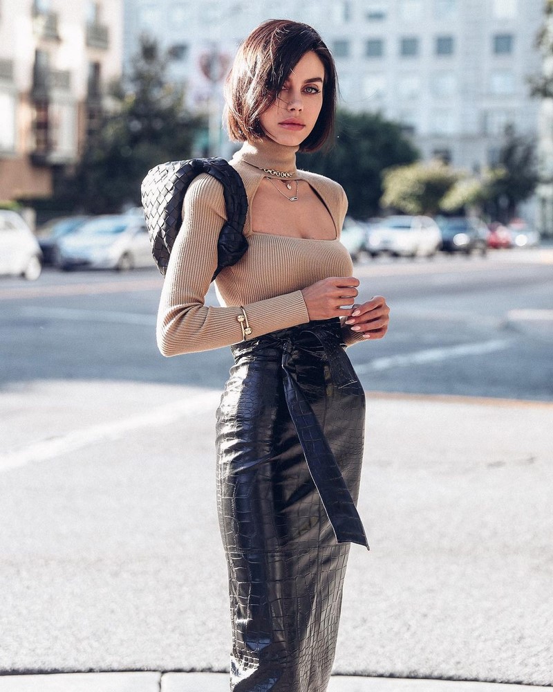 С чем носить модные юбки-карандаш 2026 года: фото, идеи, лучшие образы с юбкой карандаш?