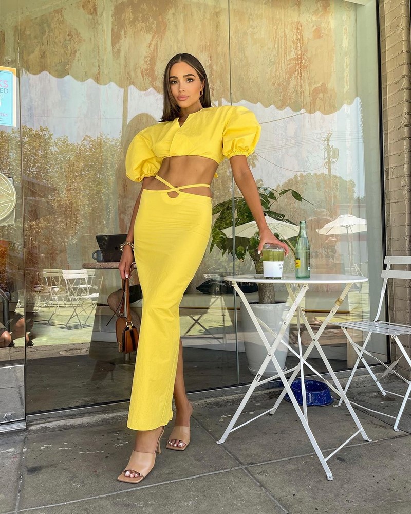 С чем носить модные юбки-карандаш 2026 года: фото, идеи, лучшие образы с юбкой карандаш?