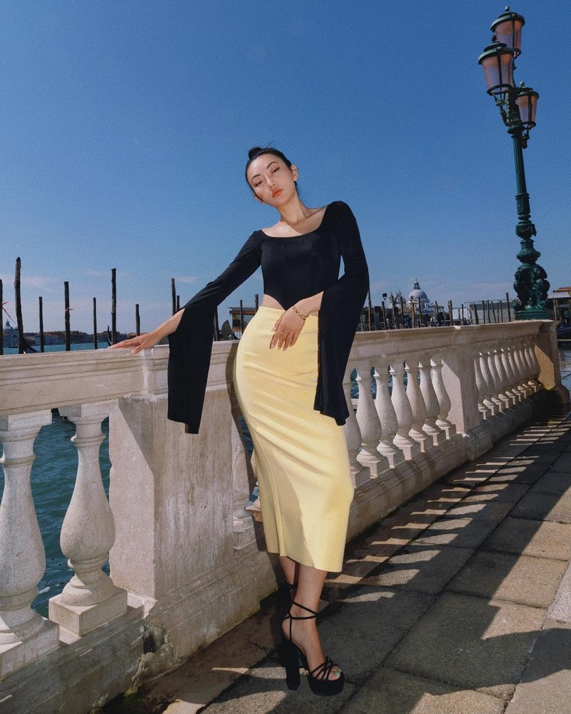 С чем носить модные юбки-карандаш 2026 года: фото, идеи, лучшие образы с юбкой карандаш?