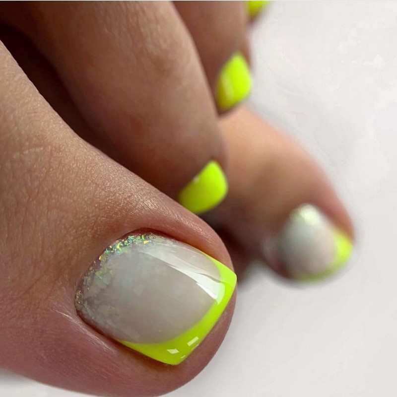 Подберите для себя лучший педикюр 2026: модные идеи, новинки, примеры — фото