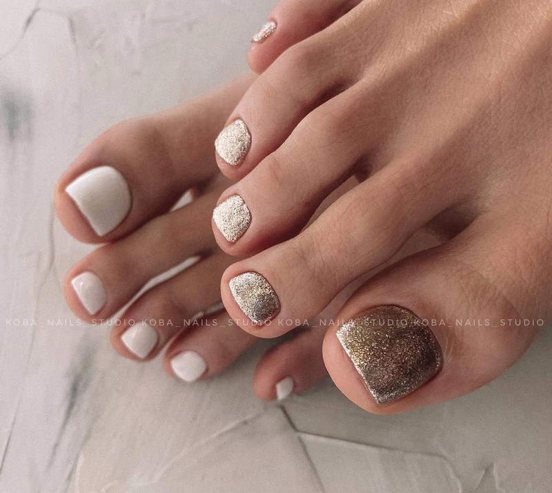 Подберите для себя лучший педикюр 2026: модные идеи, новинки, примеры — фото