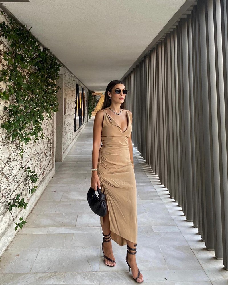 Новейшие модели платьев на весну-лето 2026: фото эксклюзив