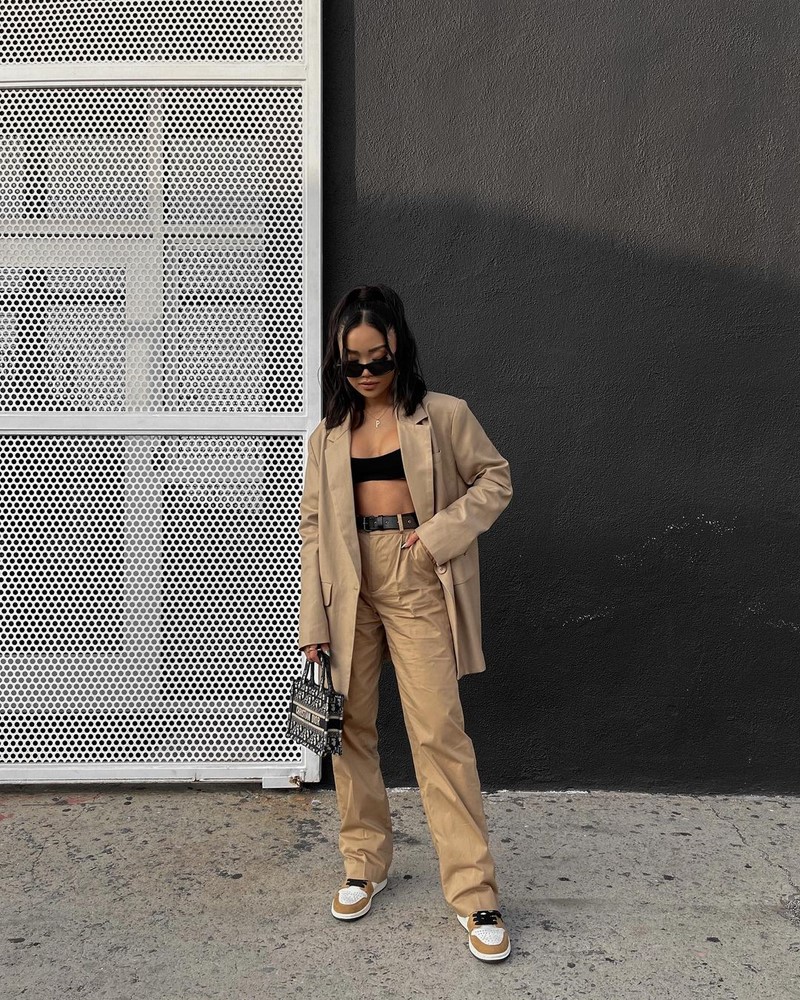 Ведущие тенденции в моде на женские брюки осень-зима 2026-2027 года