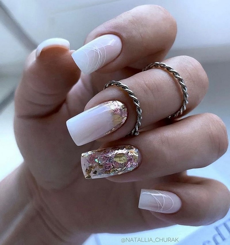 Роскошный новогодний маникюр 2027 года: фото, идеи маникюра на Новый год