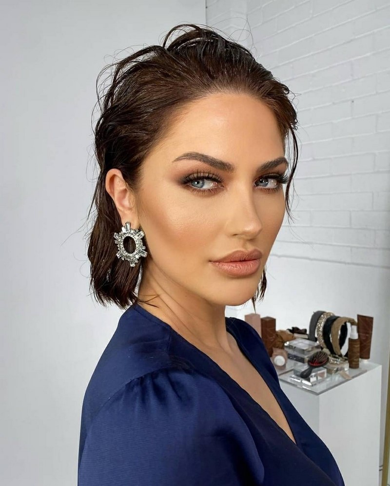 Новогодние прически 2027 – модные идеи, стили, тренды