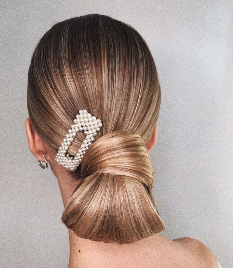 Новогодние прически 2027 – модные идеи, стили, тренды